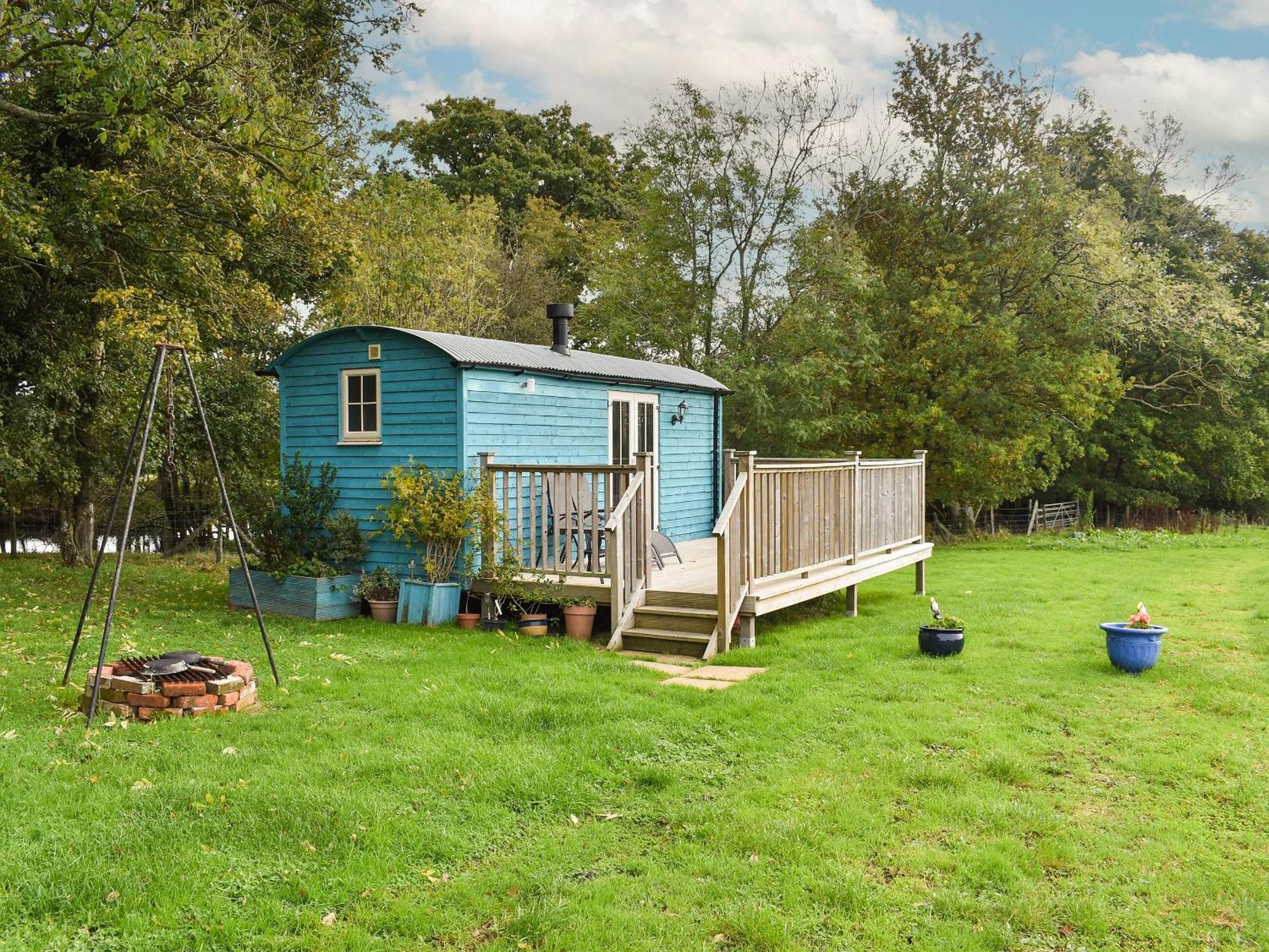 The Shepherds Hut Herstmonceux Экстерьер фото